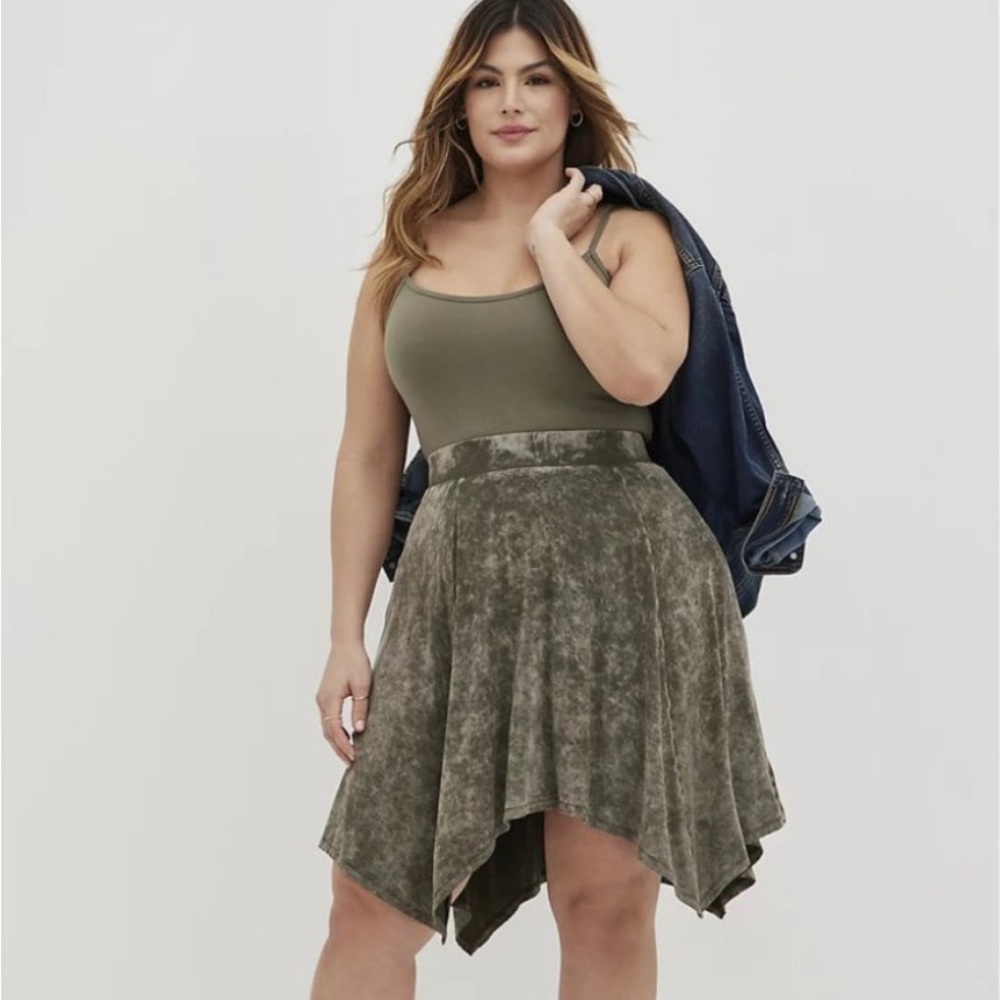 NWT Torrid Olive skirt